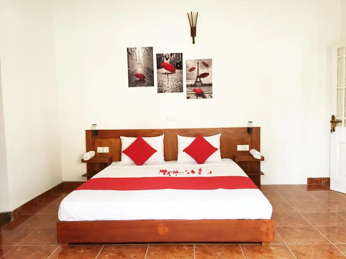 Grand Villa Negombo Hotel
